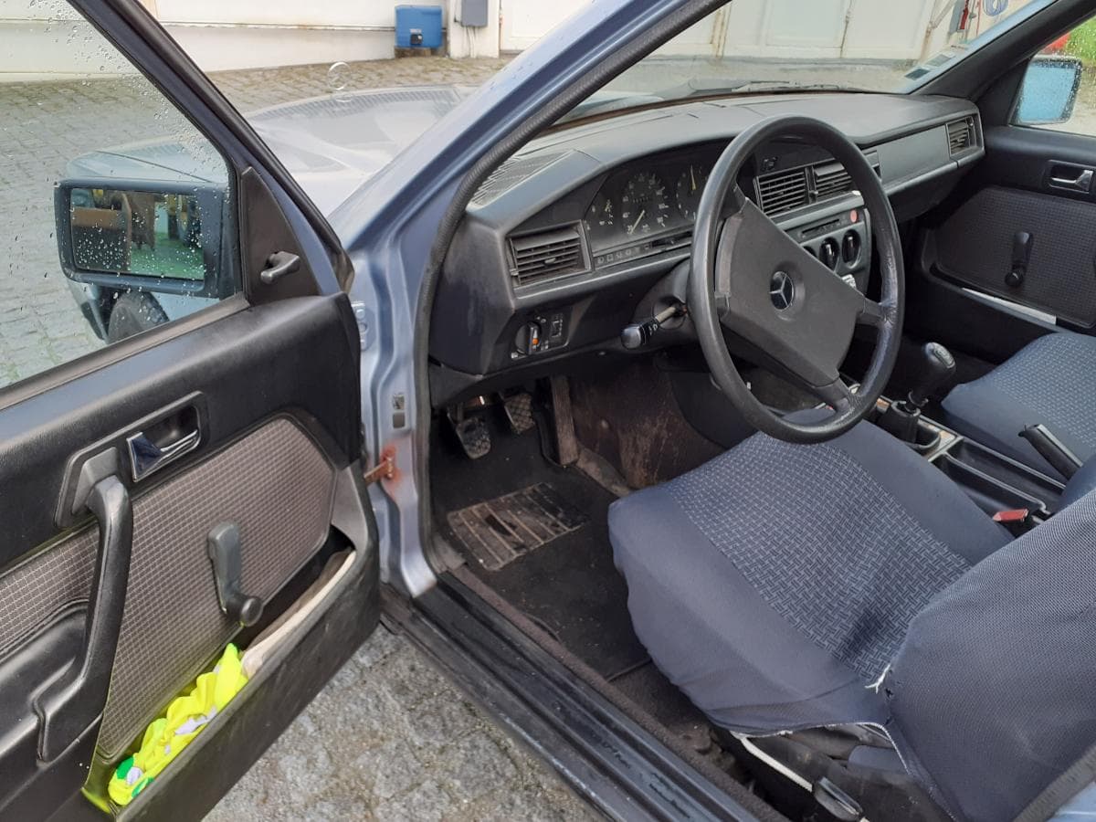 Mercedes-Benz 190 D, 75-21-DM · Paredes — imagen 7