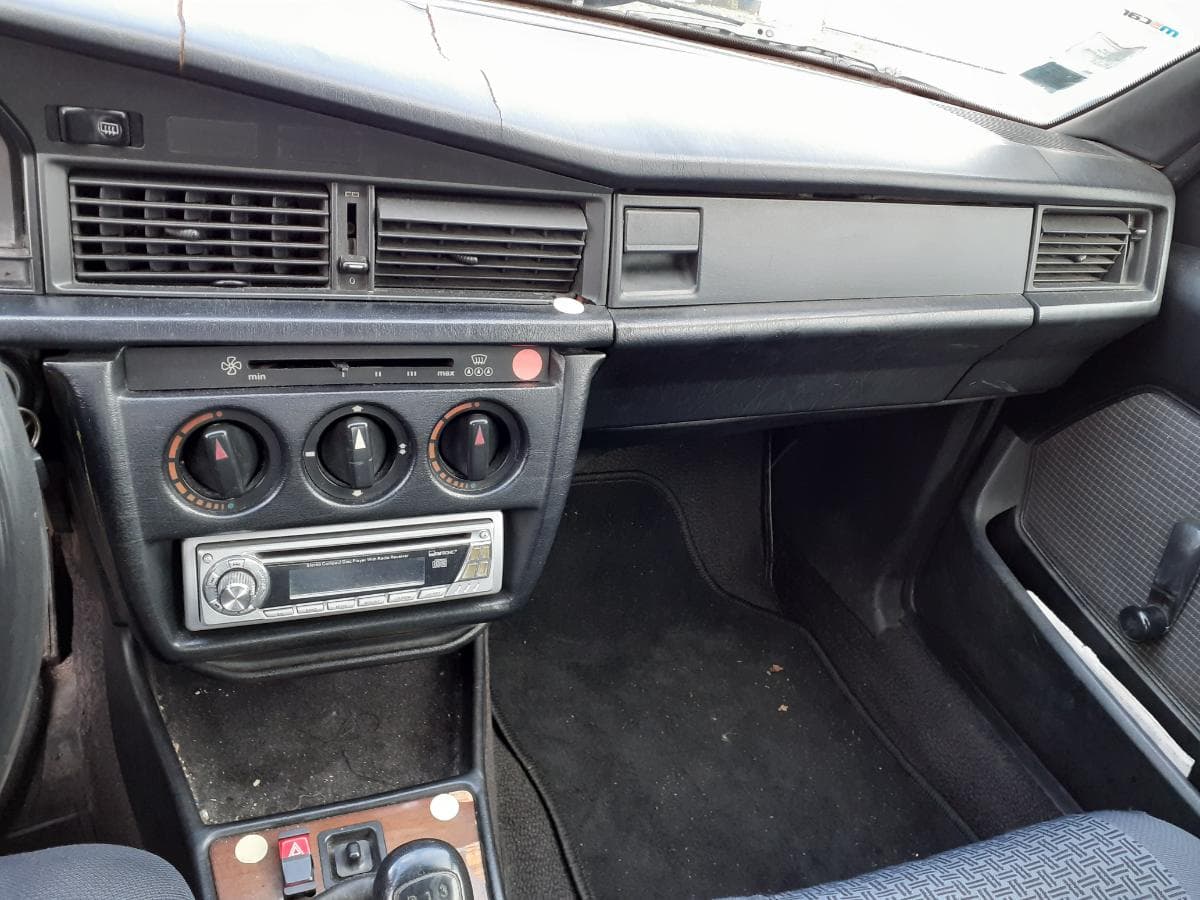 Mercedes-Benz 190 D, 75-21-DM · Paredes — imagen 12
