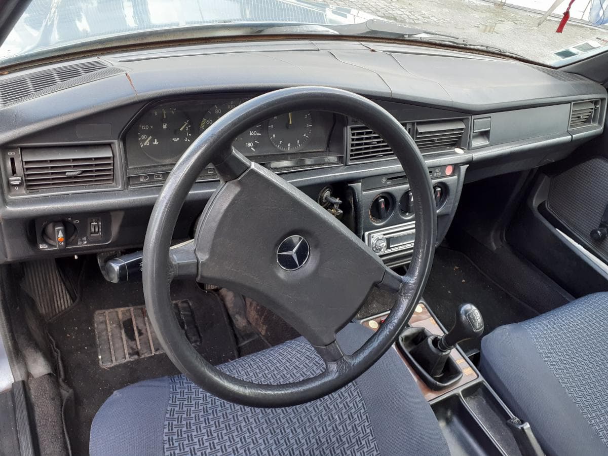Mercedes-Benz 190 D, 75-21-DM · Paredes — imagen 10