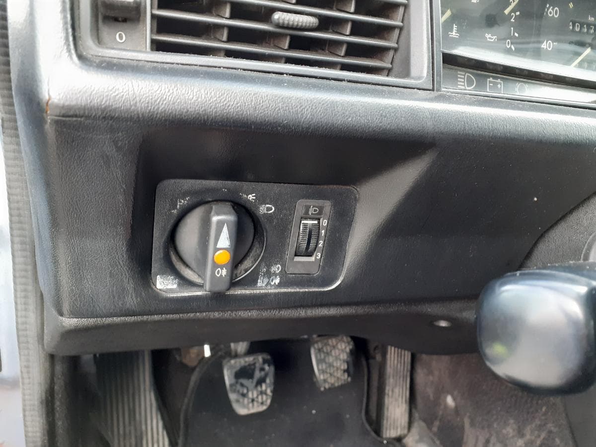 Mercedes-Benz 190 D, 75-21-DM · Paredes — imagen 14