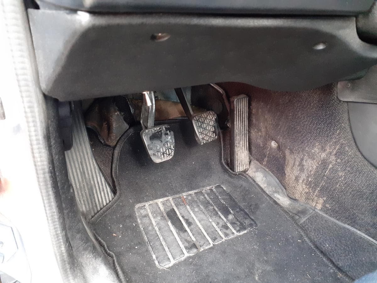 Mercedes-Benz 190 D, 75-21-DM · Paredes — imagen 8