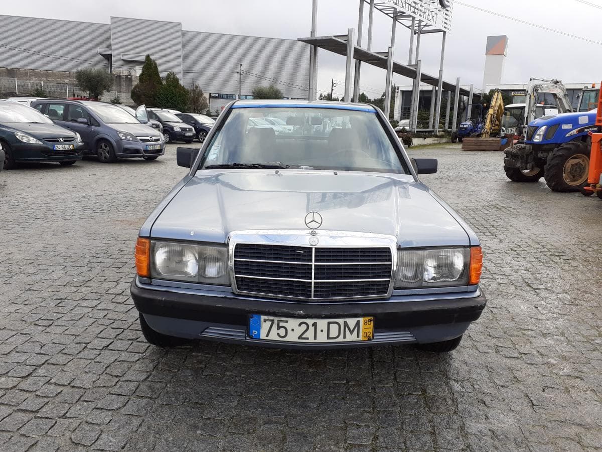 Mercedes-Benz 190 D, 75-21-DM · Paredes — imagen 2