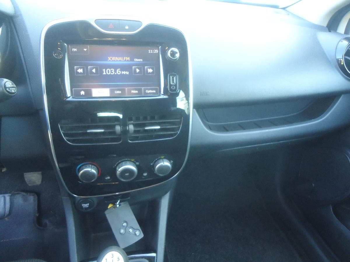 Renault Clio 1.5 DCI — imagen 11