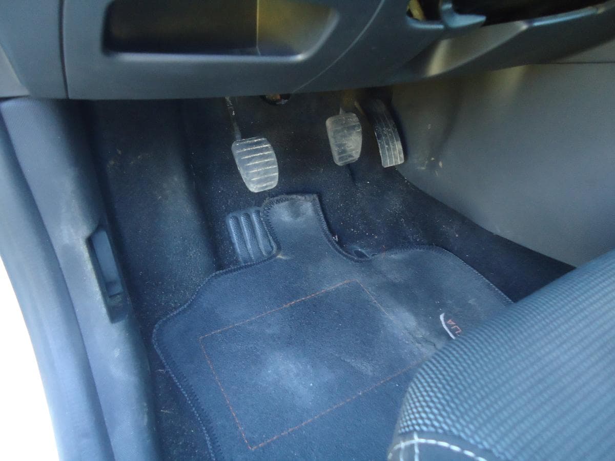 Renault Clio 1.5 DCI — imagen 8