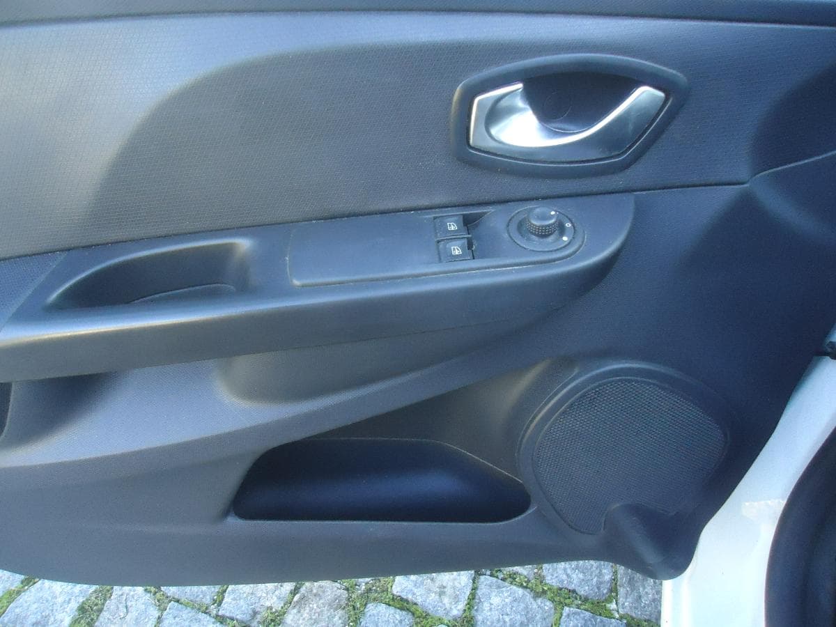 Renault Clio 1.5 DCI — imagen 9