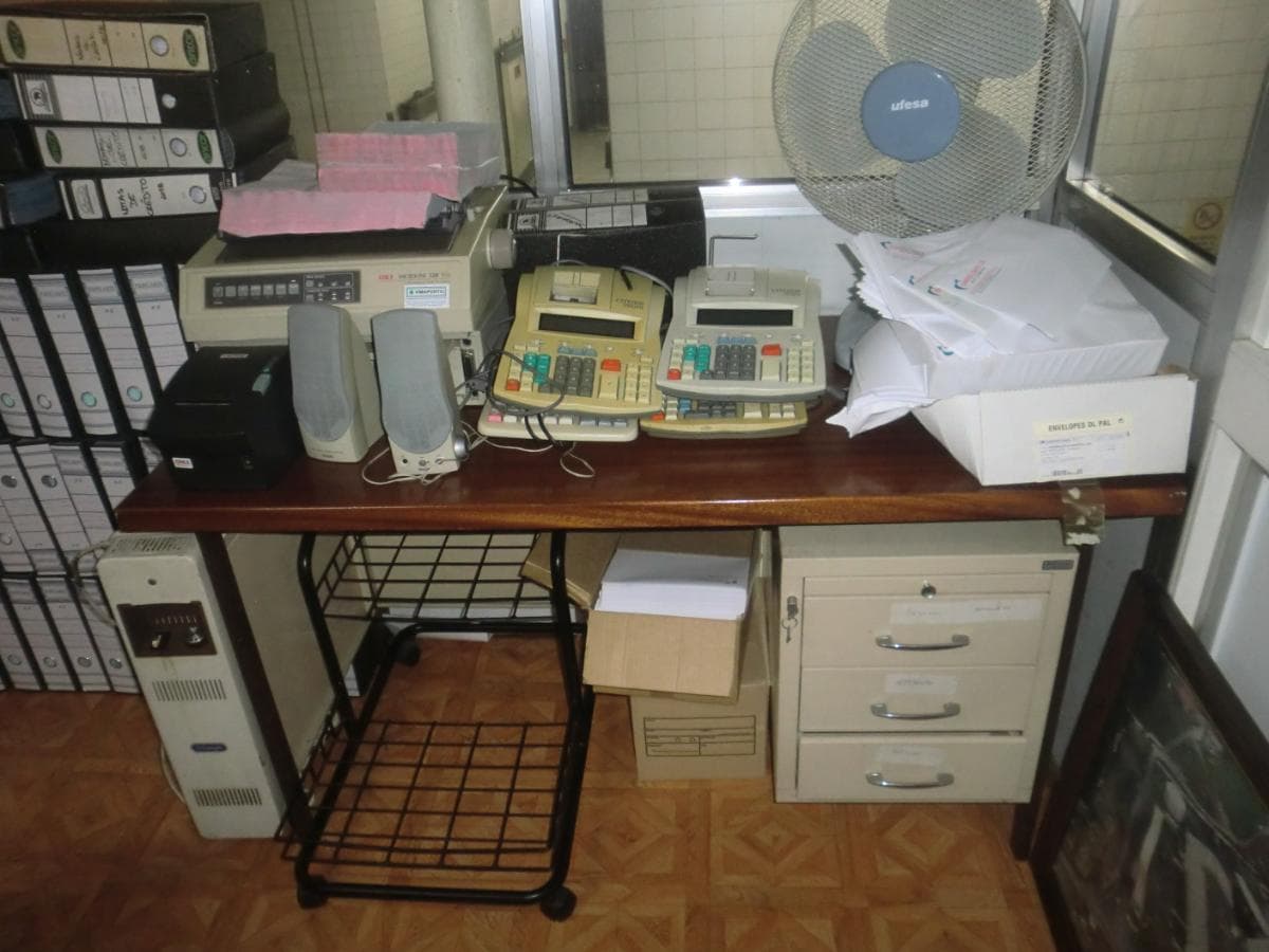Mobiliário · Equipamentos de Escritório — imagen 5