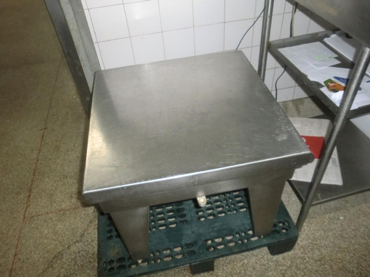 Mobiliário · Equipamentos de Escritório — imagen 34