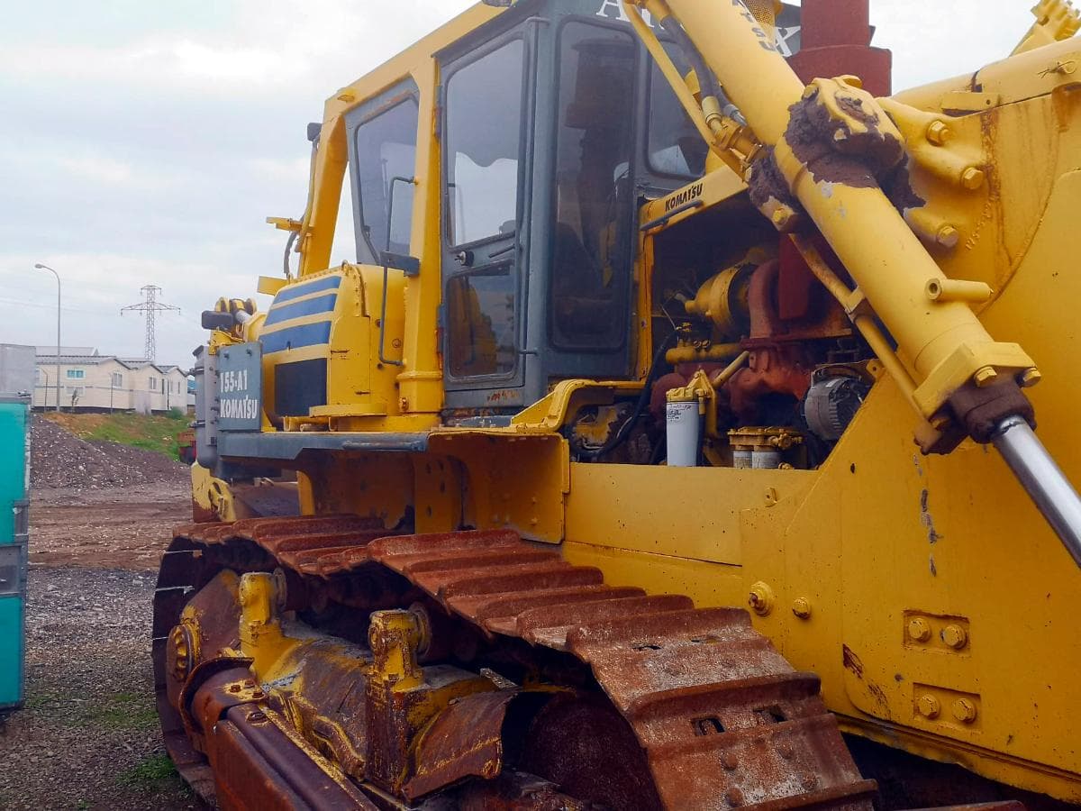Bulldozer Komatsu 155-A1 — imagen 2