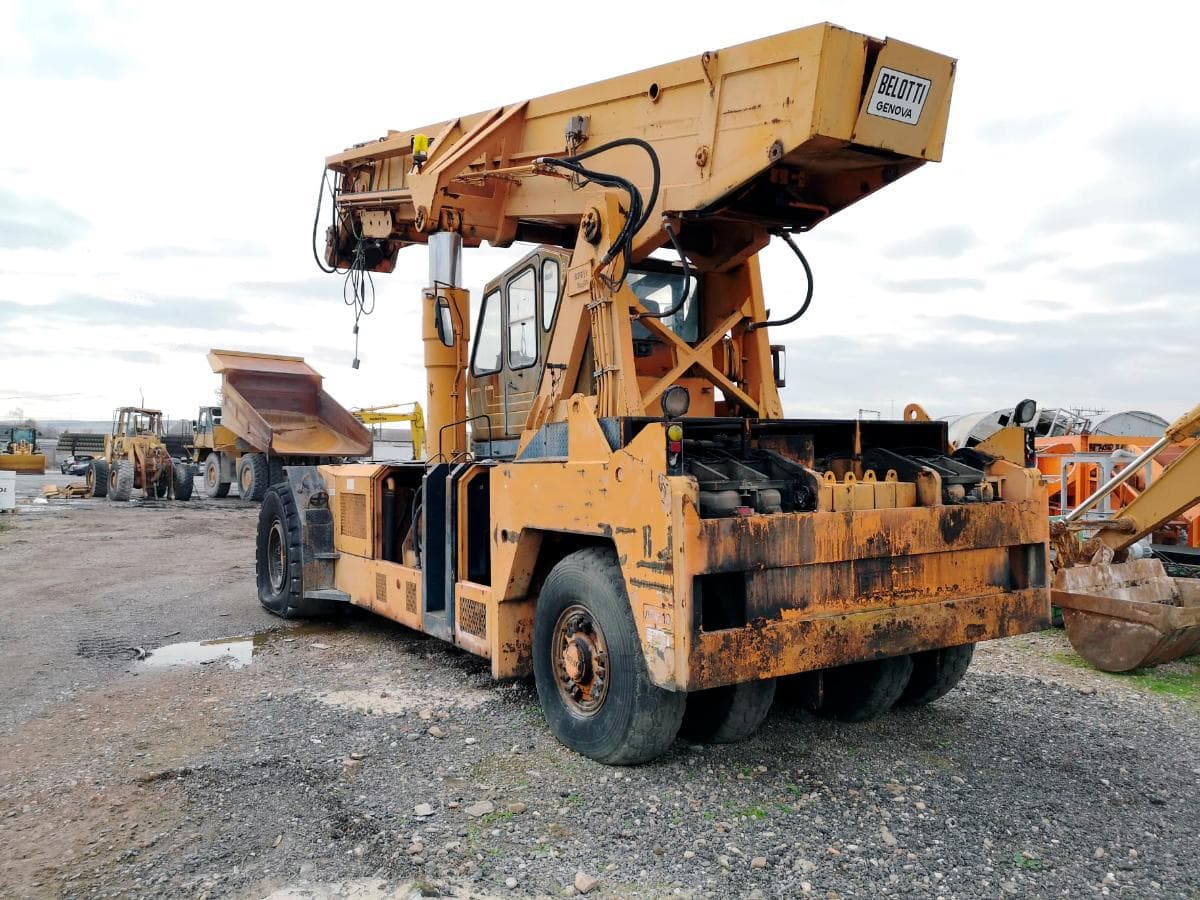 Portacontenedores 40TN Belotti