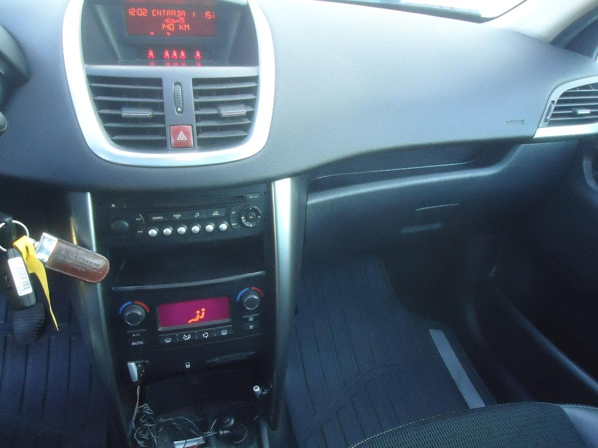 Peugeot 207 1.6 HDI — imagen 11
