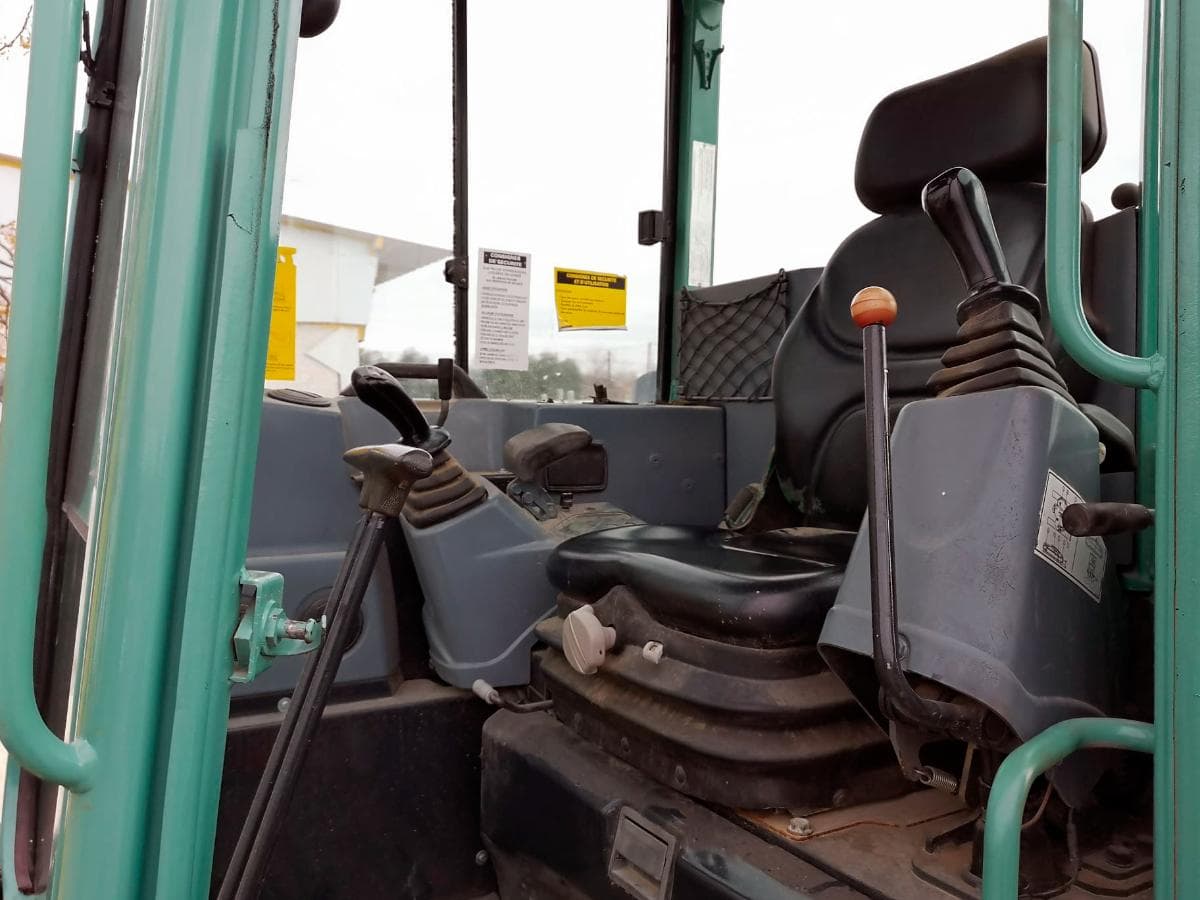 Miniexcavadora Yanmar V10 50 — imagem 8
