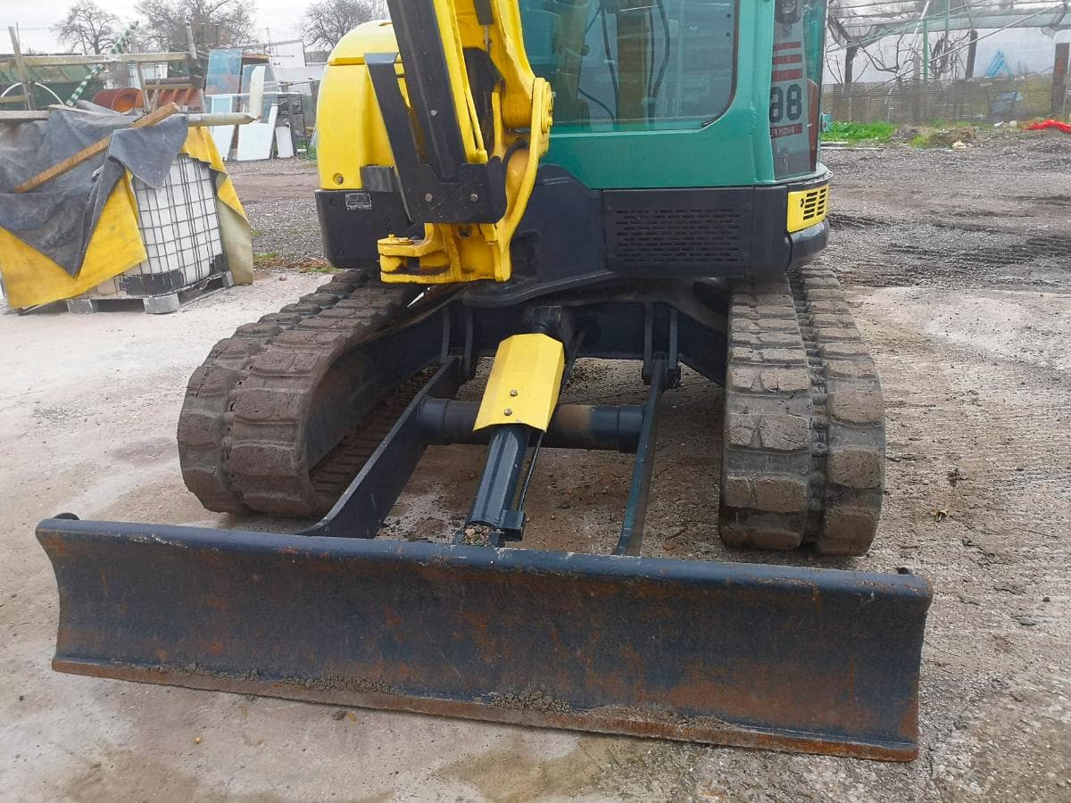 Miniexcavadora Yanmar V10 50 — imagem 3