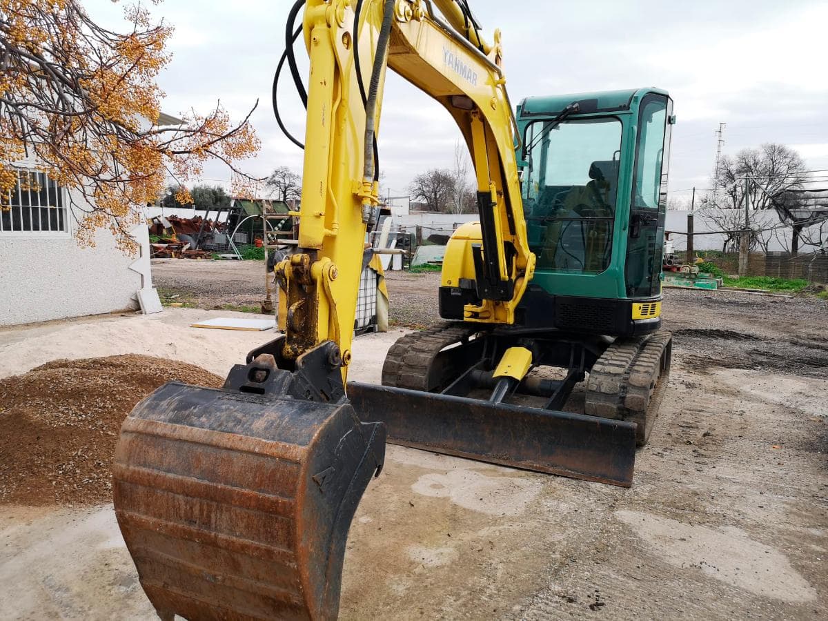 Miniexcavadora Yanmar V10 50 — imagem 2