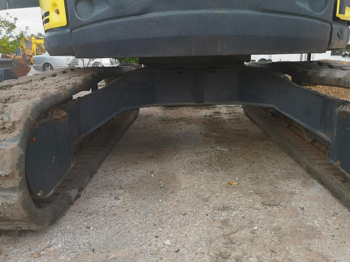 Miniexcavadora Yanmar V10 50 — imagem 6