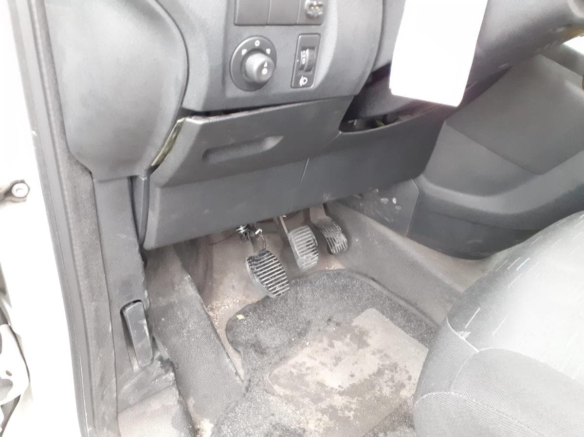 CITROËN BERLINGO — imagem 8