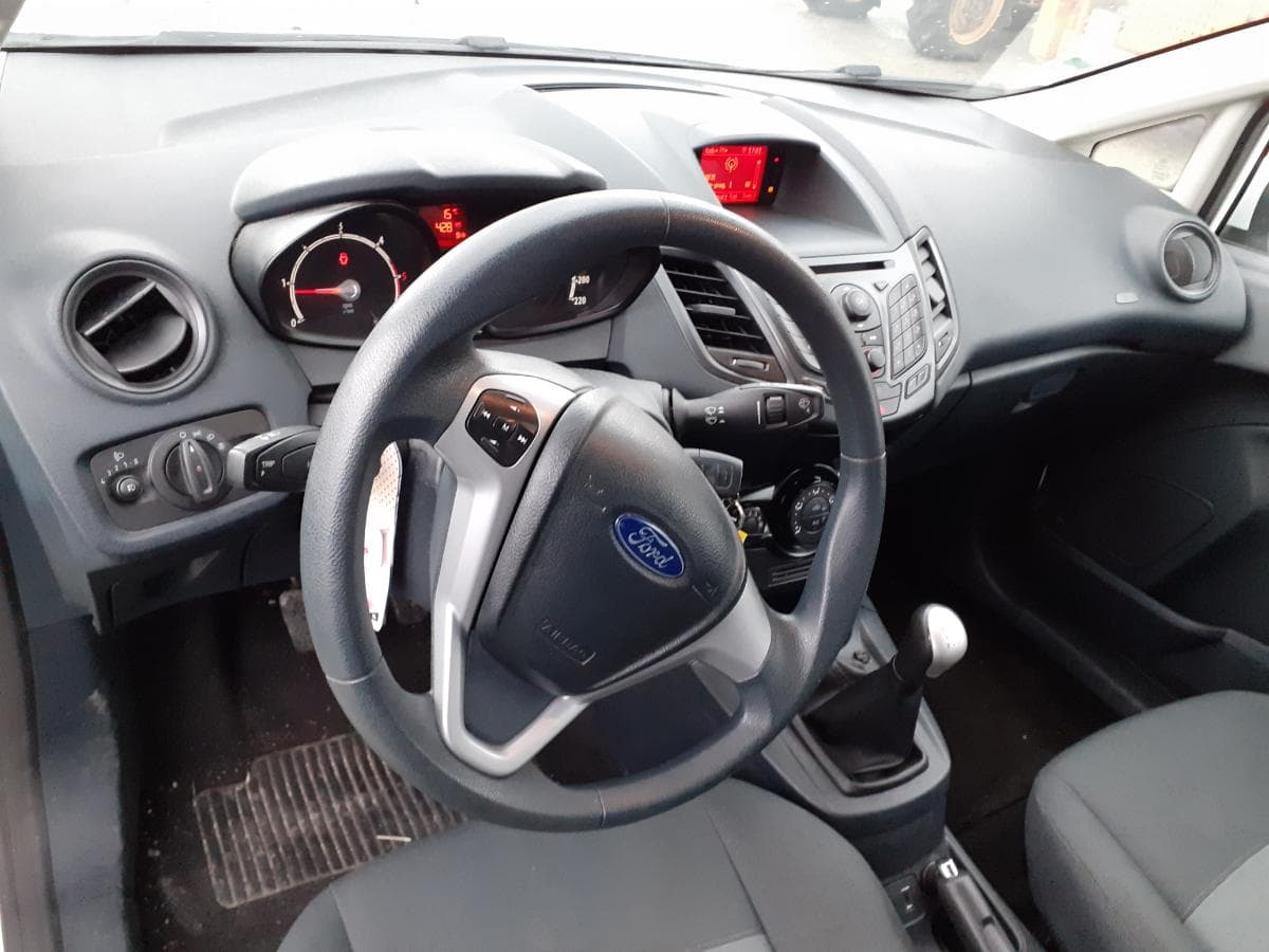 FORD FIESTA — imagem 10
