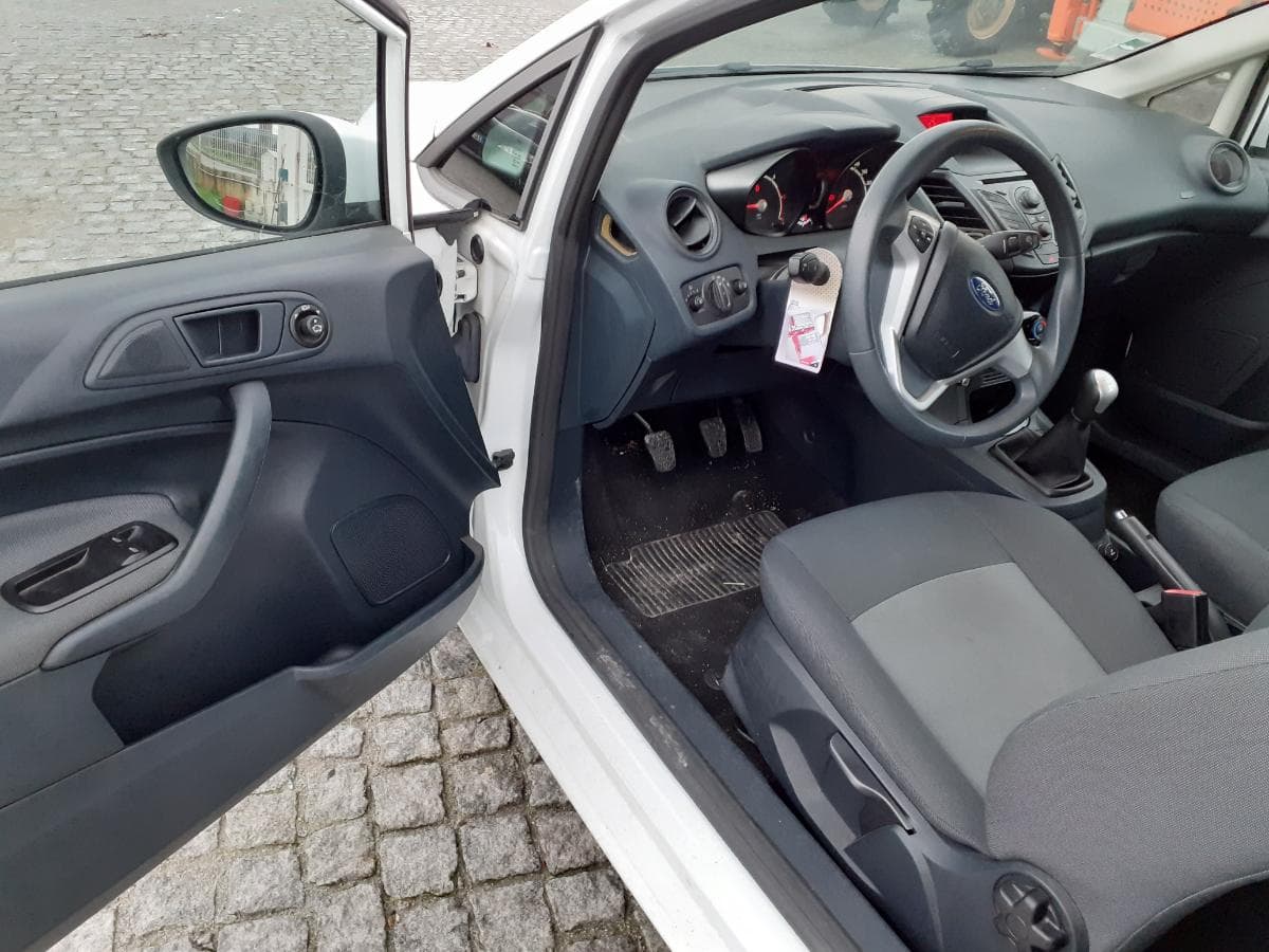 FORD FIESTA — imagem 7