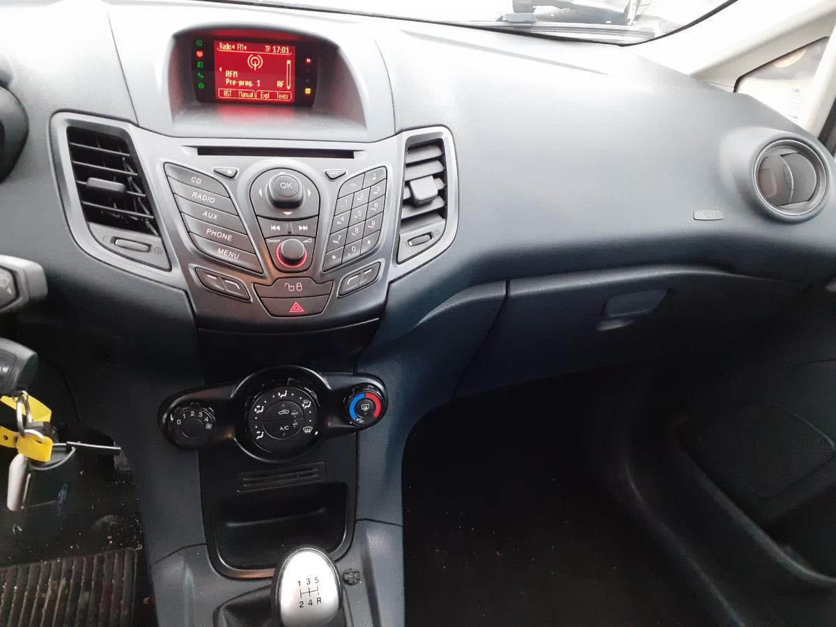 FORD FIESTA — imagem 12