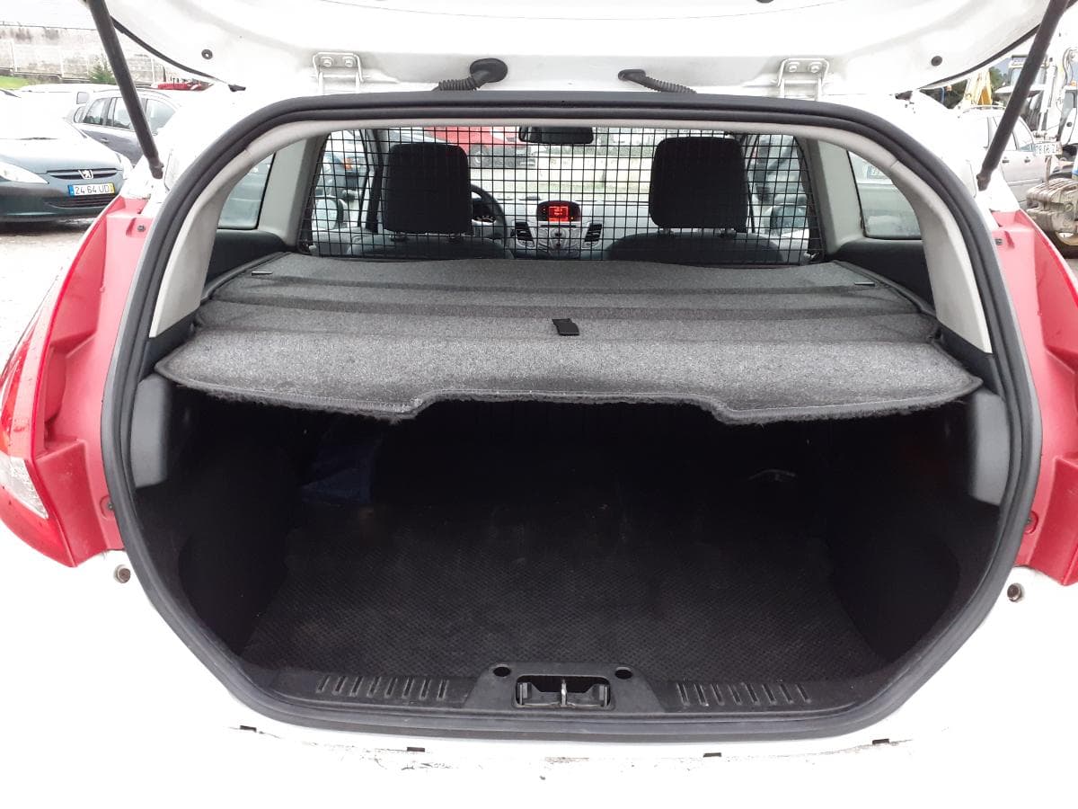 FORD FIESTA — imagen 14