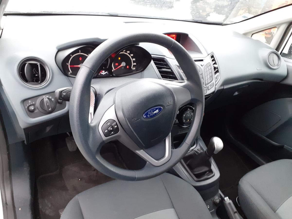 FORD FIESTA — imagen 11