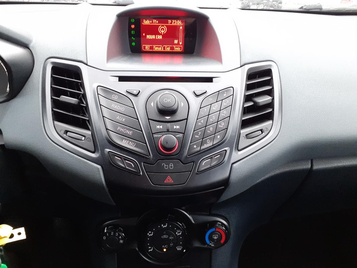 FORD FIESTA — imagen 12