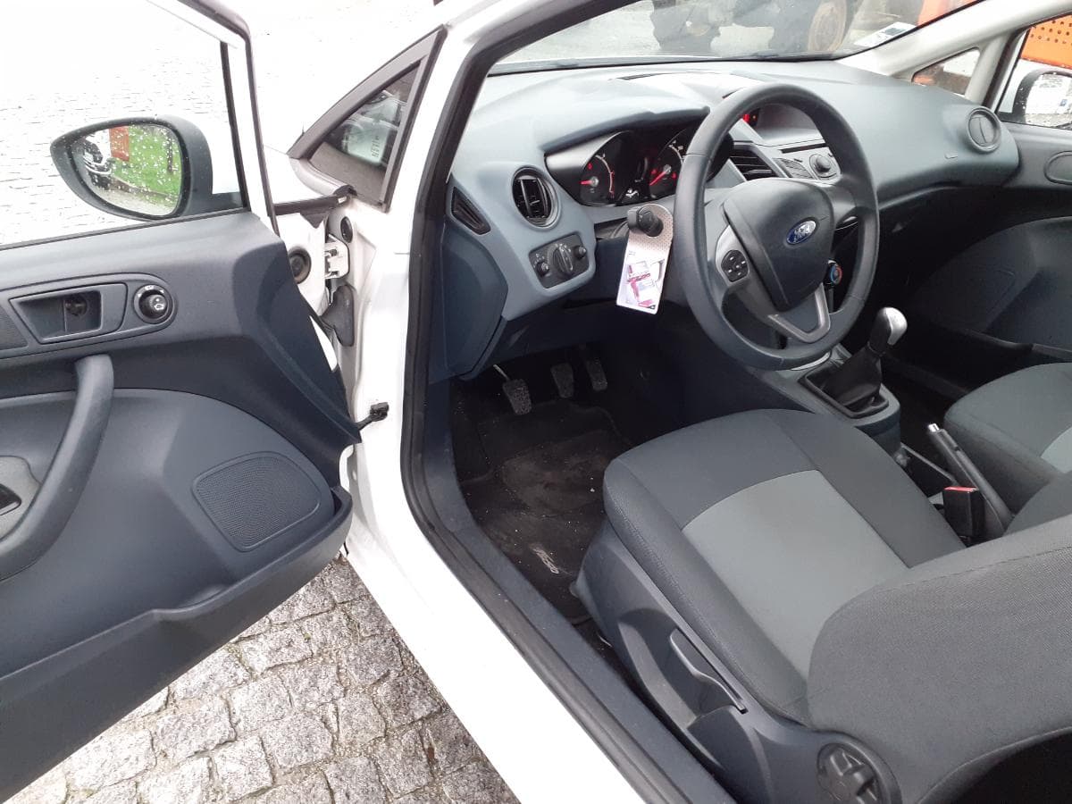 FORD FIESTA — imagen 8