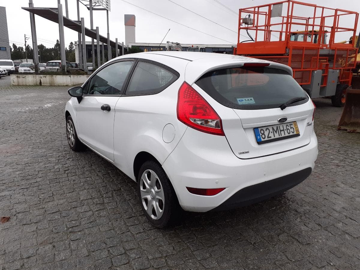 FORD FIESTA — imagen 4