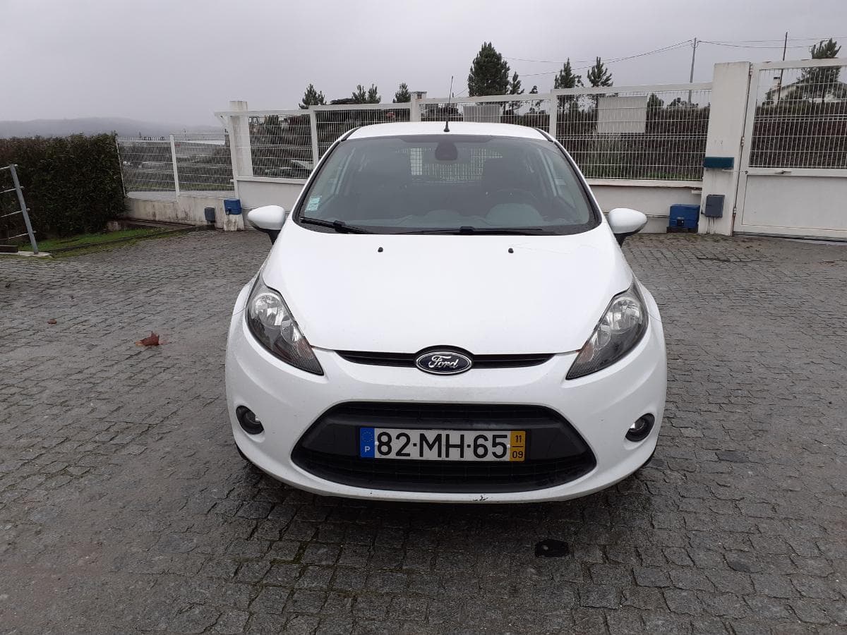 FORD FIESTA — imagen 2