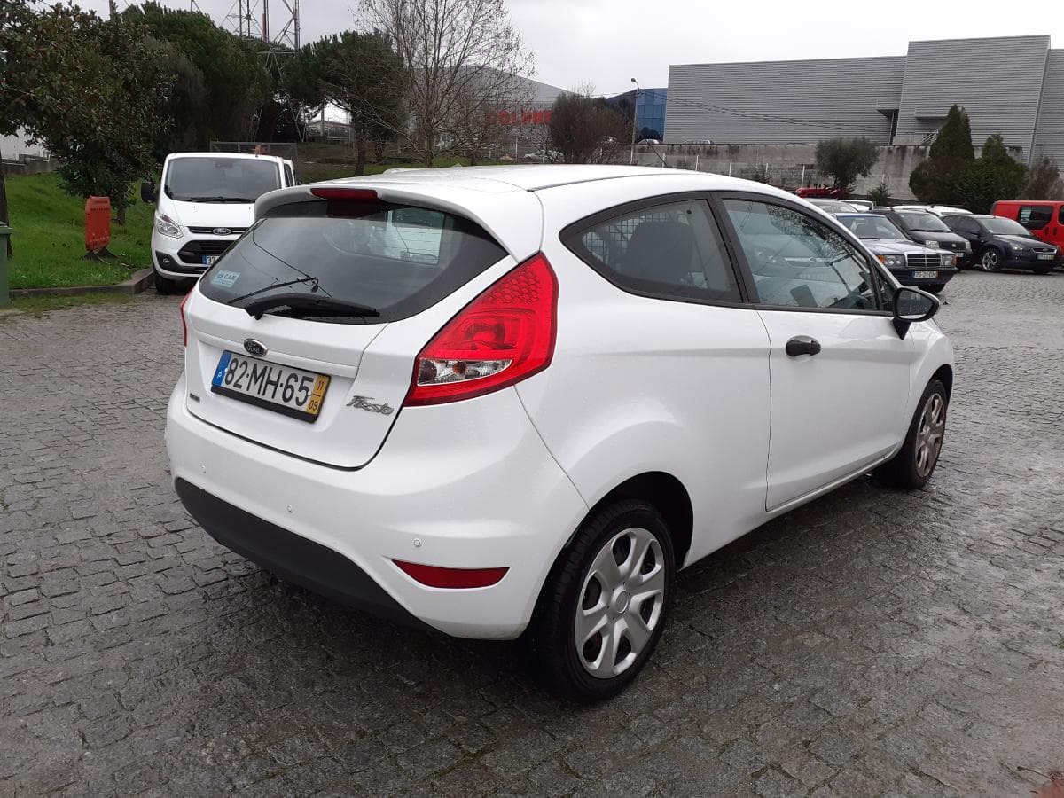 FORD FIESTA — imagen 6