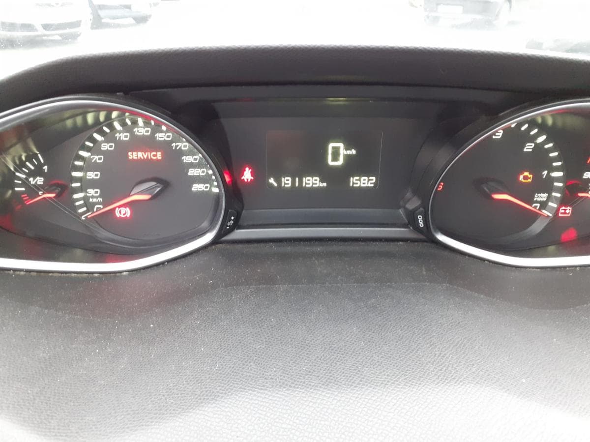 Peugeot 308 1.6 HDI — imagem 10