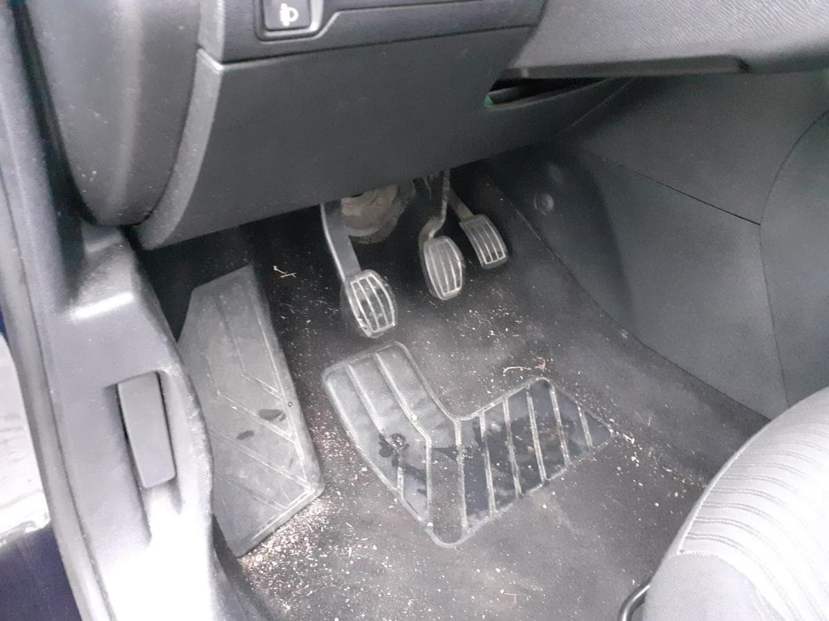 Peugeot 308 1.6 HDI — imagem 8