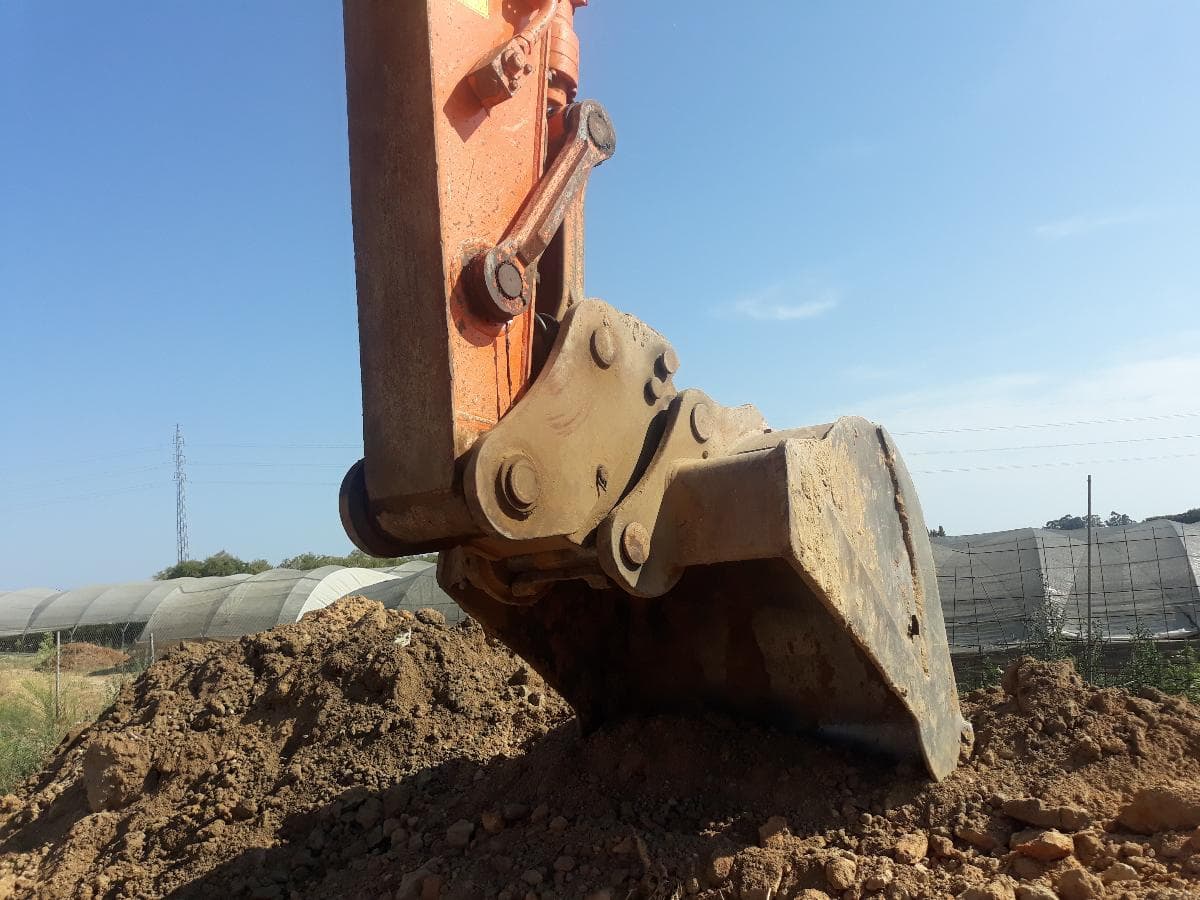 Giratoria Hitachi 21 Tn — image 7