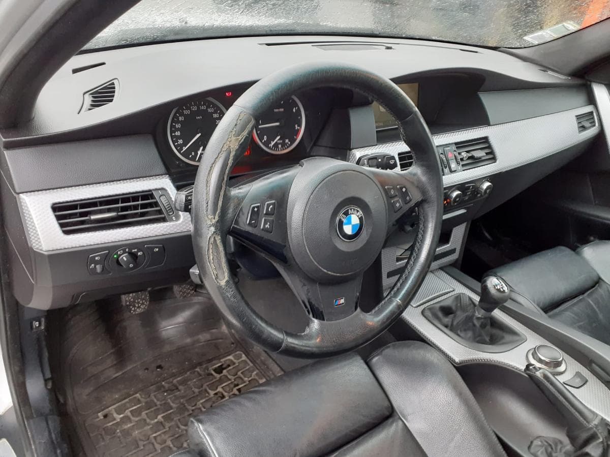BMW 520 D — image 10