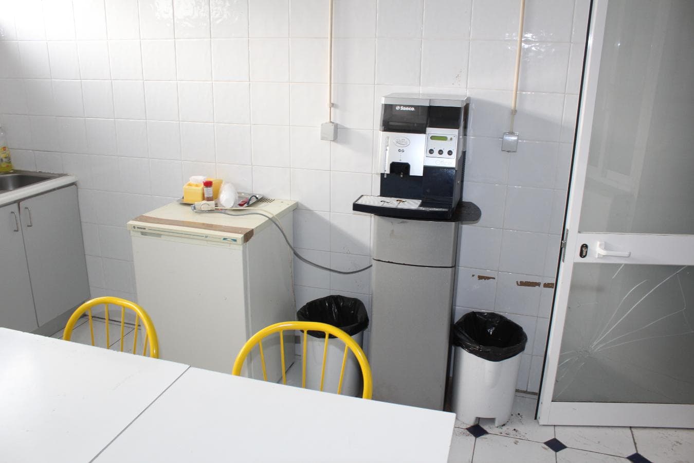Material e Mobiliário de Escritório · Eq. Informático · Estanteria — imagem 34