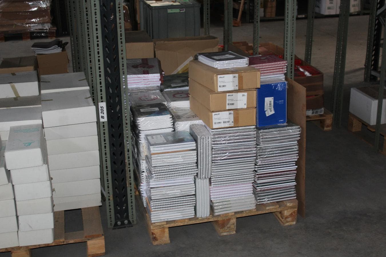 Material e Mobiliário de Escritório · Eq. Informático · Estanteria — imagem 95