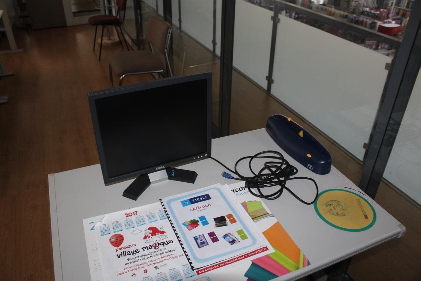 Material e Mobiliário de Escritório · Eq. Informático · Estanteria — imagem 46