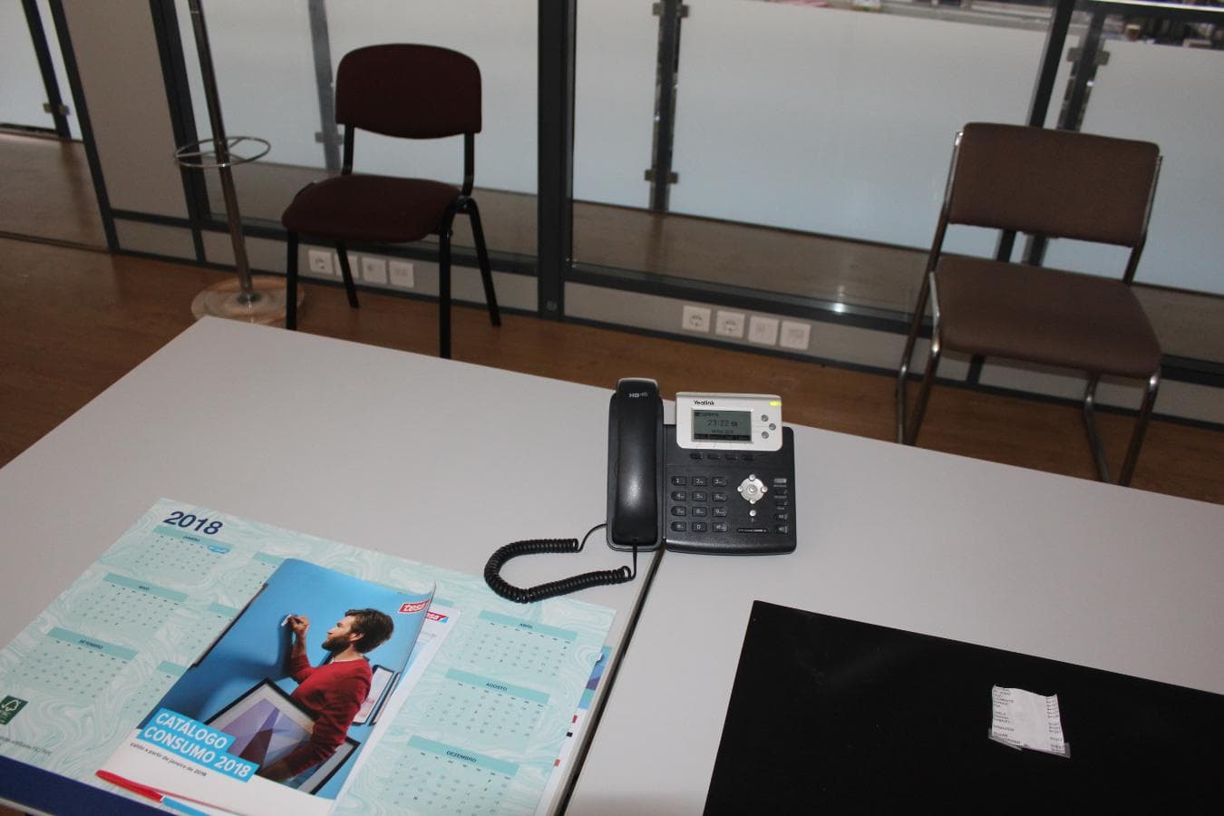Material e Mobiliário de Escritório · Eq. Informático · Estanteria — imagem 50
