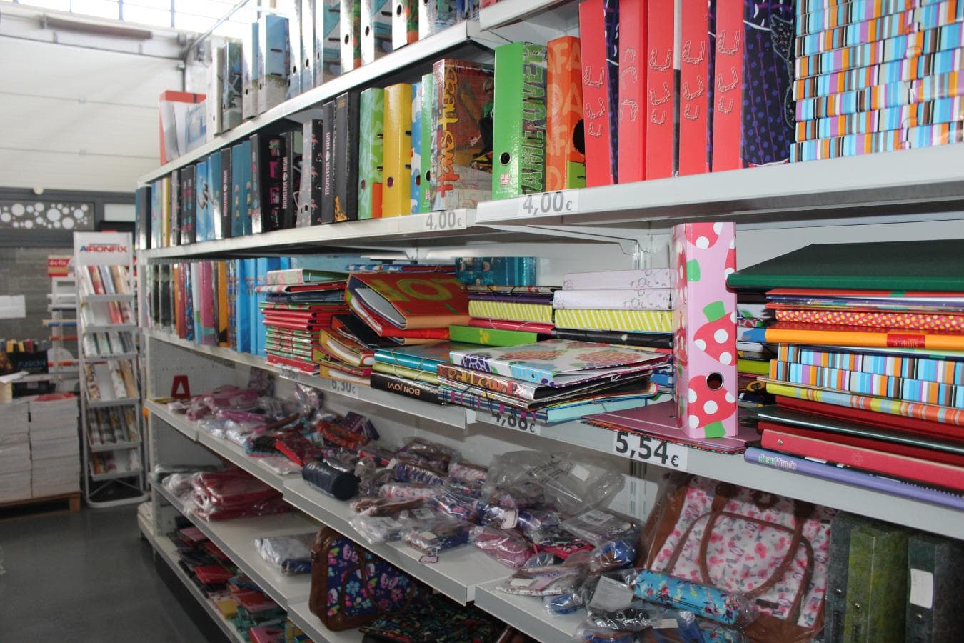 Material e Mobiliário de Escritório · Eq. Informático · Estanteria — imagem 103