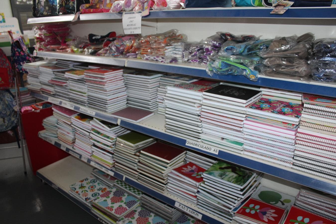 Material e Mobiliário de Escritório · Eq. Informático · Estanteria — imagem 109