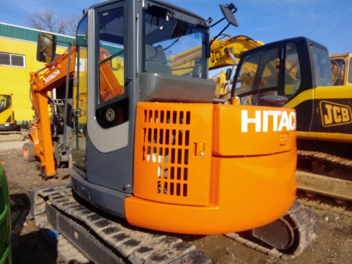 Mini Excavadora Hitachi ZX85USBLC-3 8,4 Tn — imagen 1
