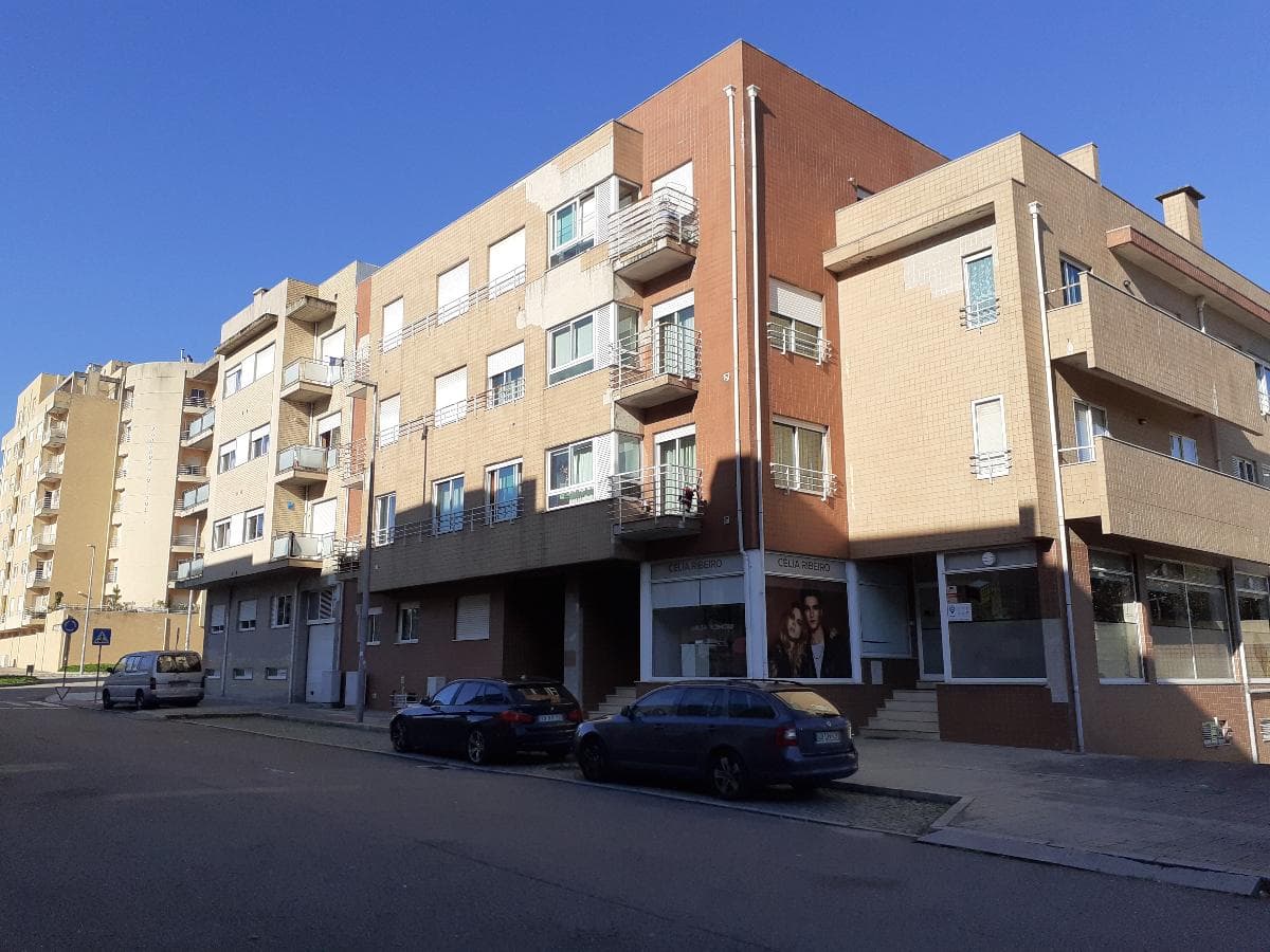 Apartamento T3 + Lugar de Garagem + Arrumos · Alfena — imagen 2