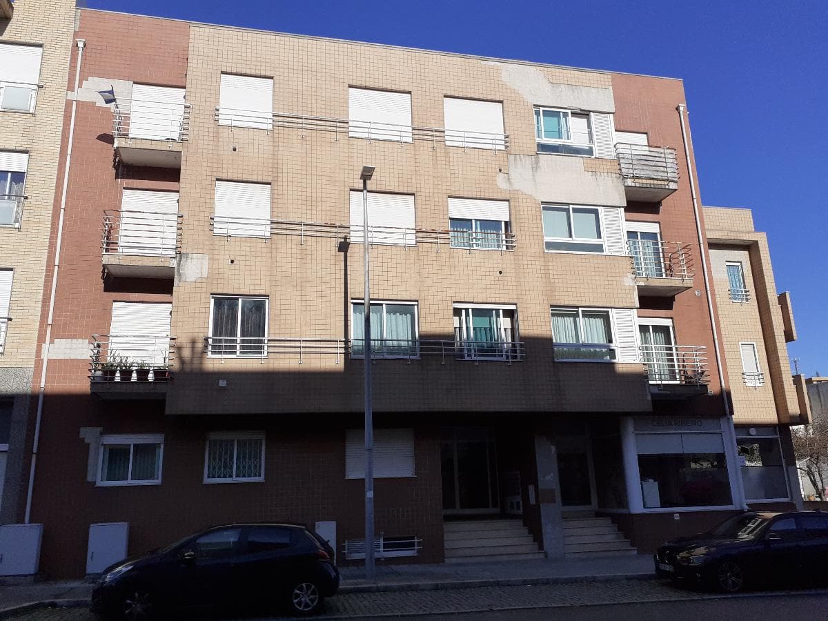 Apartamento T3 + Lugar de Garagem + Arrumos · Alfena — imagen 1