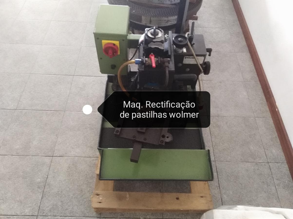 Máquina de Rect. Pastilhas ·