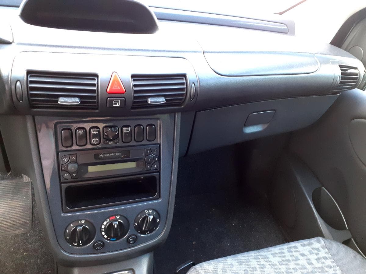 Mercedes-Benz Vaneo 1.7 CDI — imagem 12