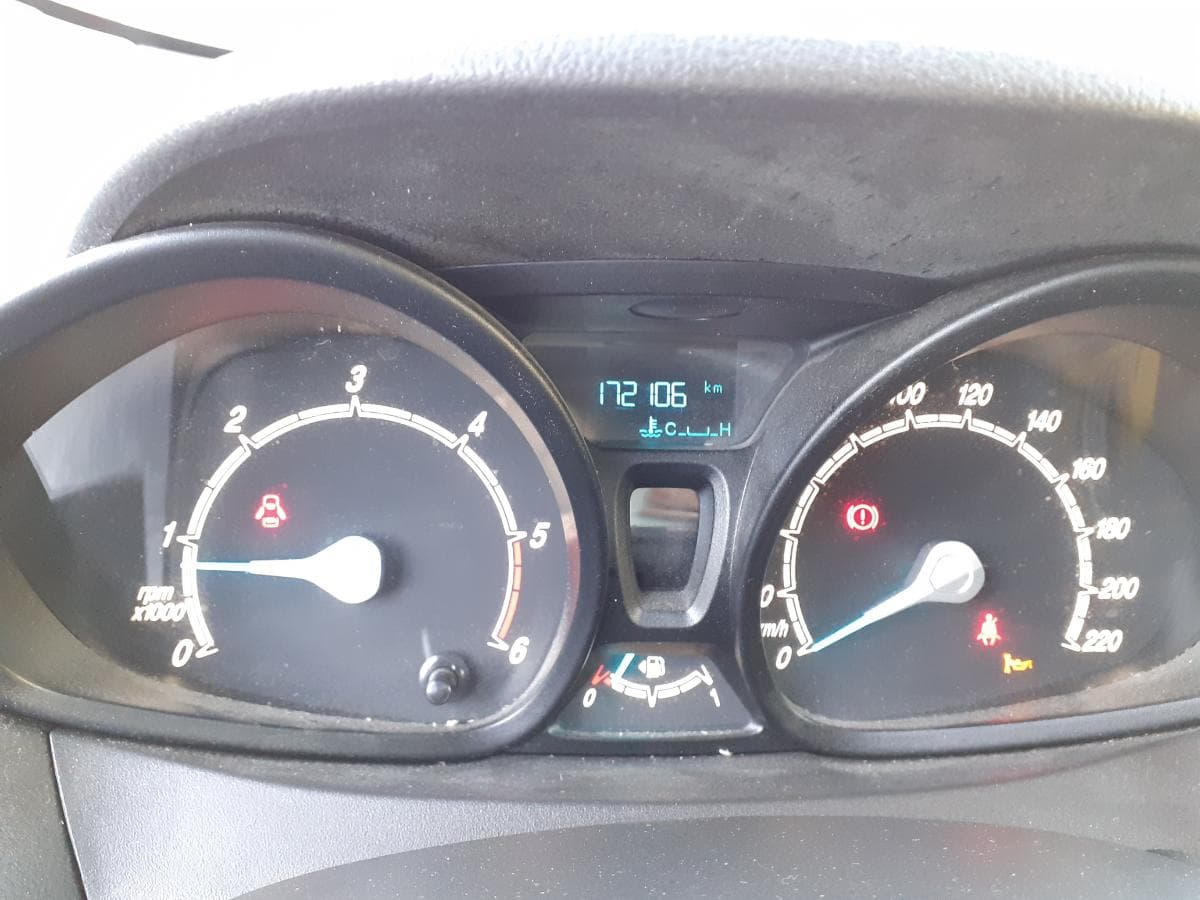 Ford Transit Courrier 1.6 TDCI — imagem 11