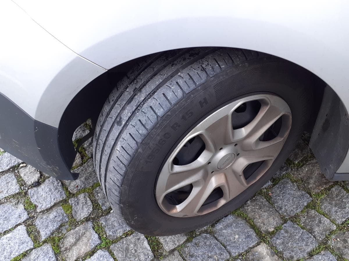Ford Transit Courrier 1.6 TDCI — imagem 17
