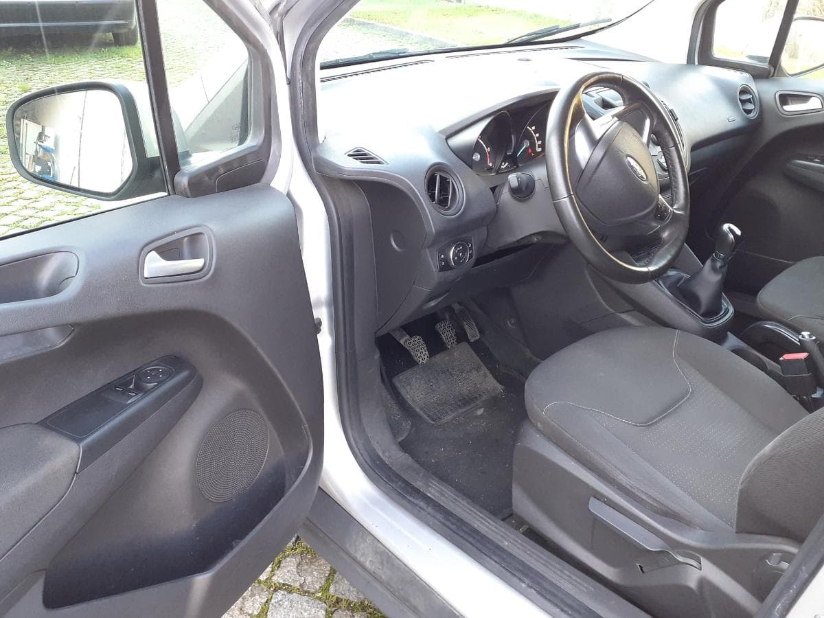 Ford Transit Courrier 1.6 TDCI — imagem 7