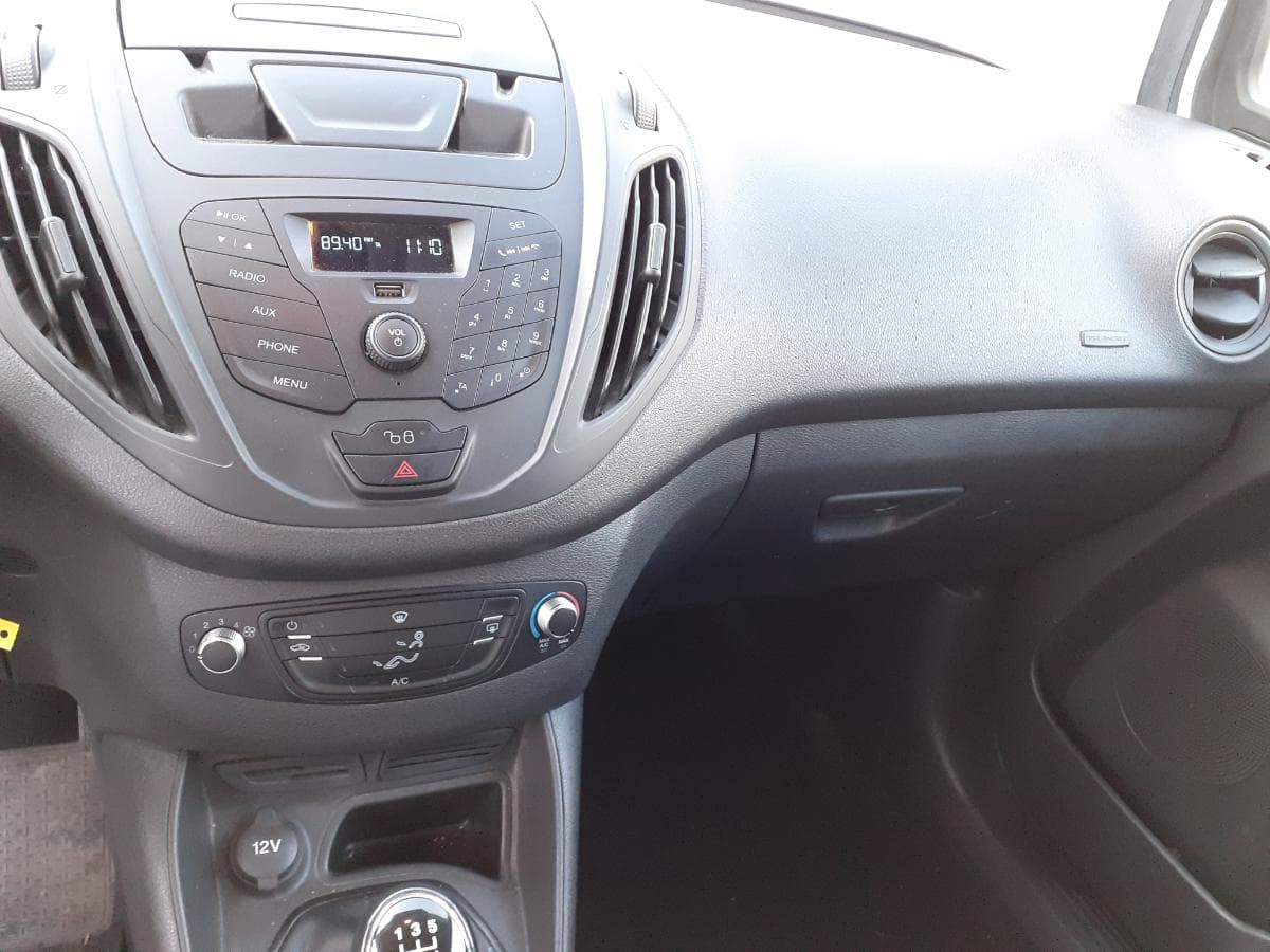 Ford Transit Courrier 1.6 TDCI — imagem 13