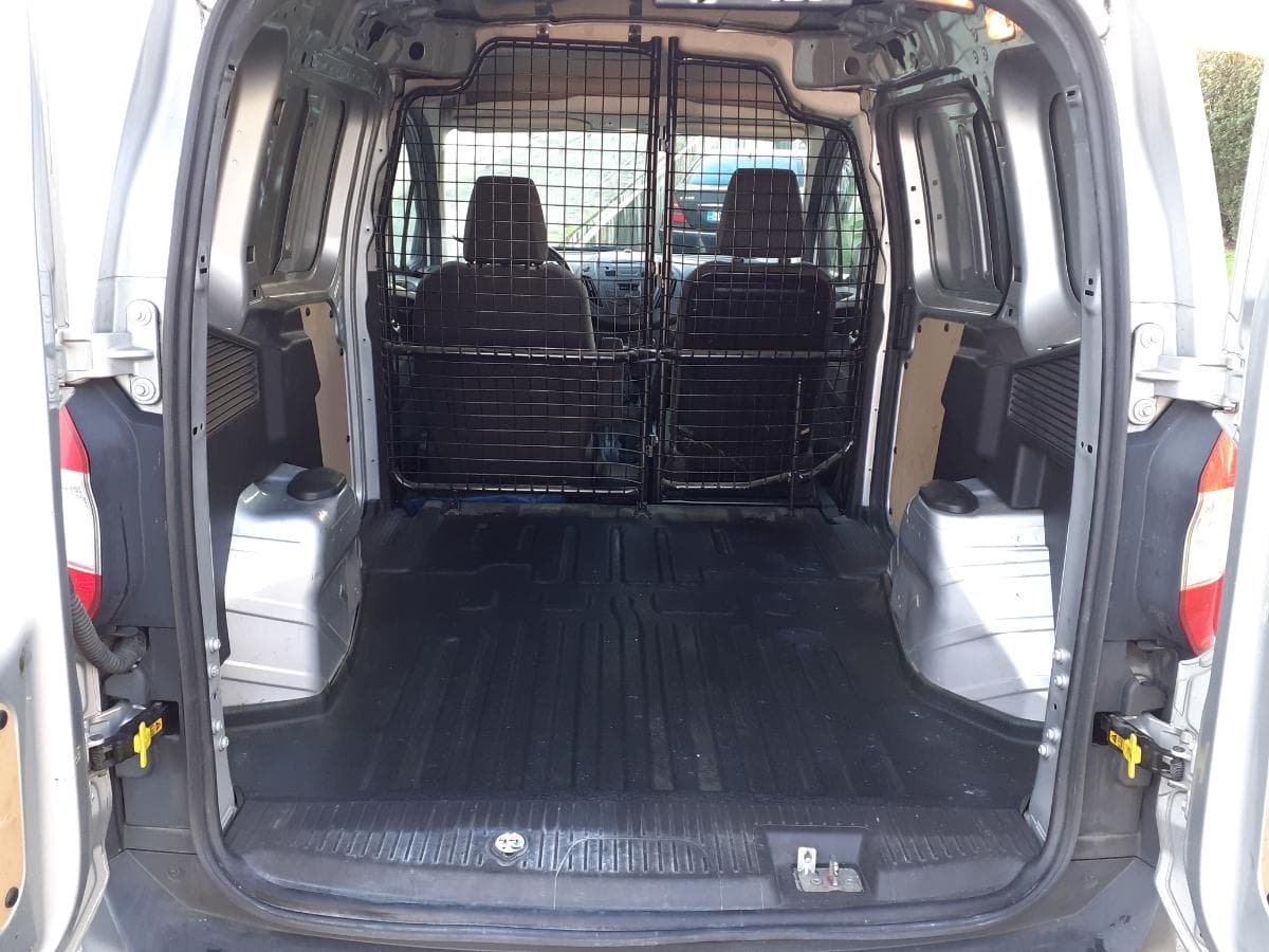 Ford Transit Courrier 1.6 TDCI — imagem 14