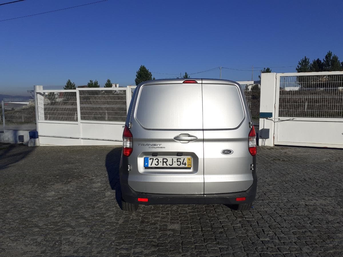 Ford Transit Courrier 1.6 TDCI — imagem 5